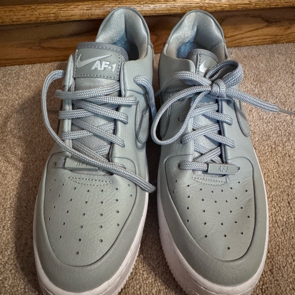 Nike AF-1 Light Gray Sneakers
